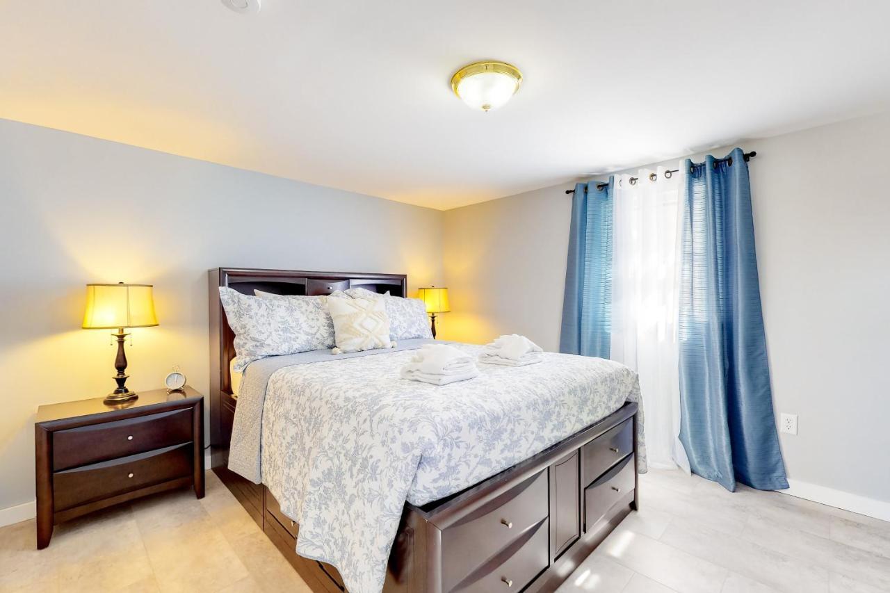 Villa Finger Lakes Stunner à Dundee Extérieur photo
